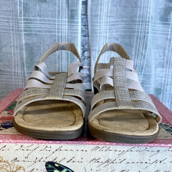 East Fifth Wedge Heel Sandals Womens Size 8 Strappy Stretch to Fit Design - Picture 3 of 8